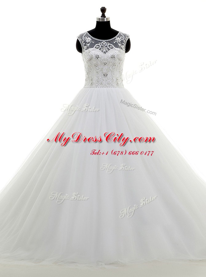 High Quality White Clasp Handle Scoop Beading Wedding Dress Tulle Sleeveless Brush Train