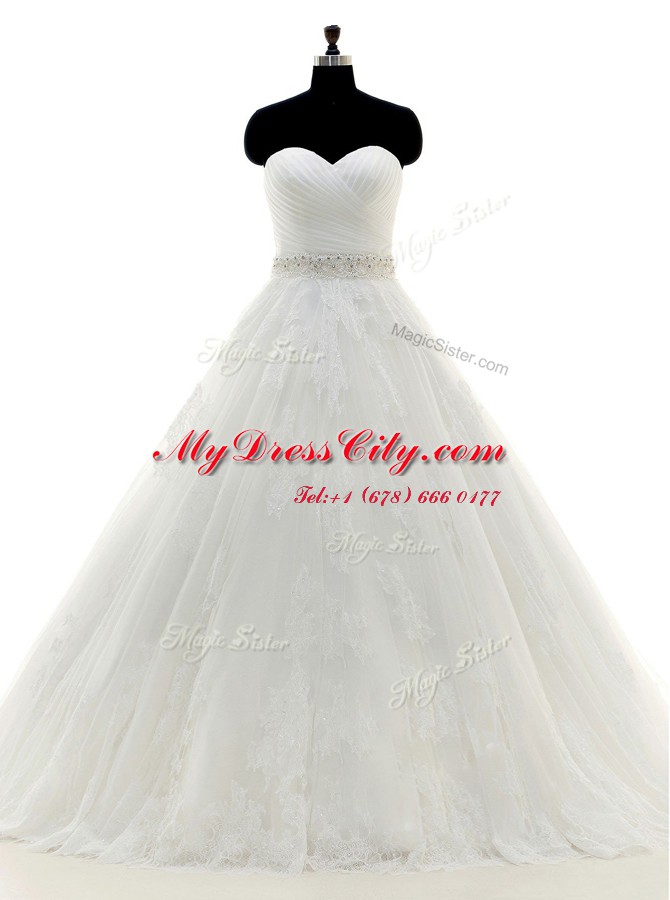 White Sleeveless Tulle and Lace Brush Train Clasp Handle Wedding Gowns for Wedding Party