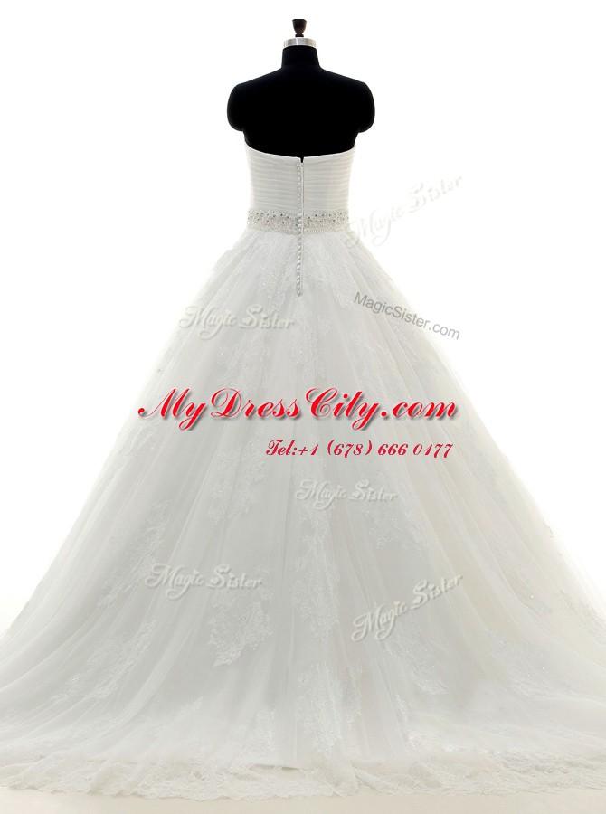 White Sleeveless Tulle and Lace Brush Train Clasp Handle Wedding Gowns for Wedding Party