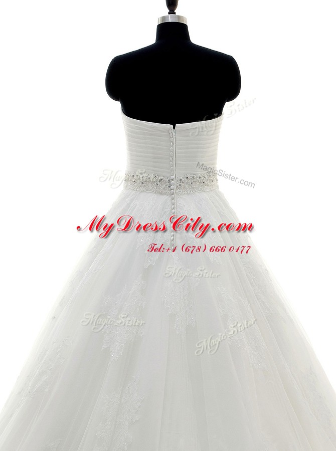 White Sleeveless Tulle and Lace Brush Train Clasp Handle Wedding Gowns for Wedding Party