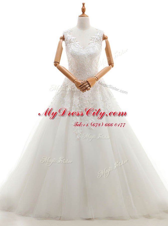 Sleeveless Brush Train Zipper With Train Appliques Wedding Gown