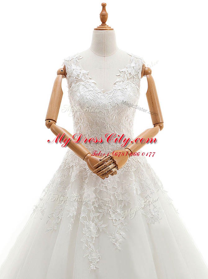 Sleeveless Brush Train Zipper With Train Appliques Wedding Gown