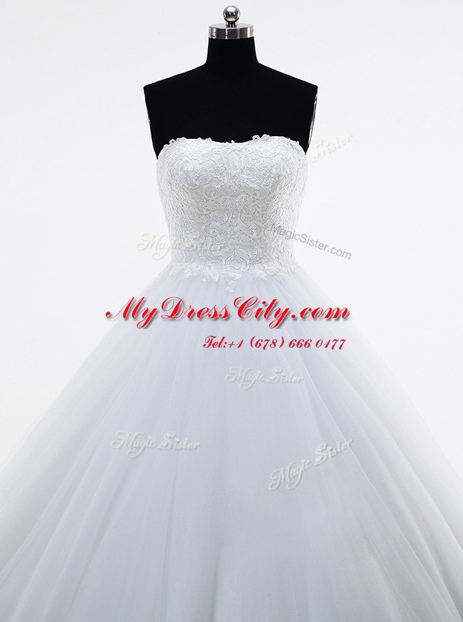 Adorable Brush Train Ball Gowns Wedding Dress White Strapless Tulle Sleeveless With Train Clasp Handle