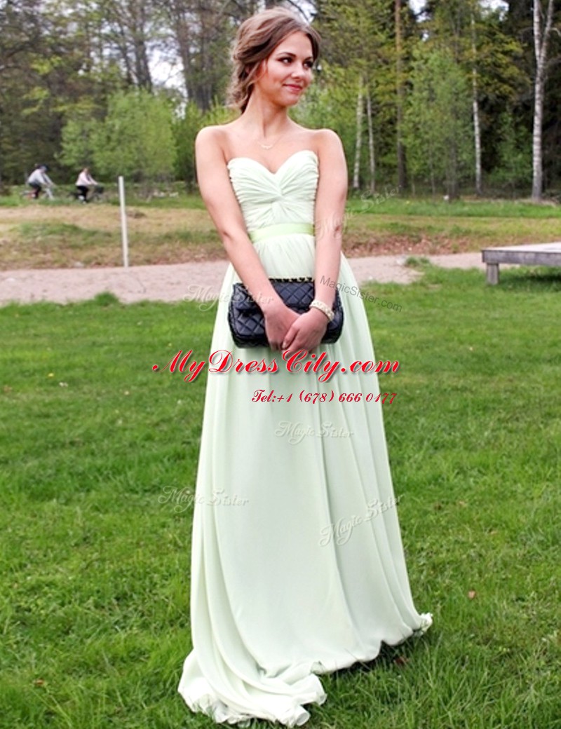 Wonderful Green A-line Chiffon Sweetheart Sleeveless Ruching Floor Length Backless Evening Dress