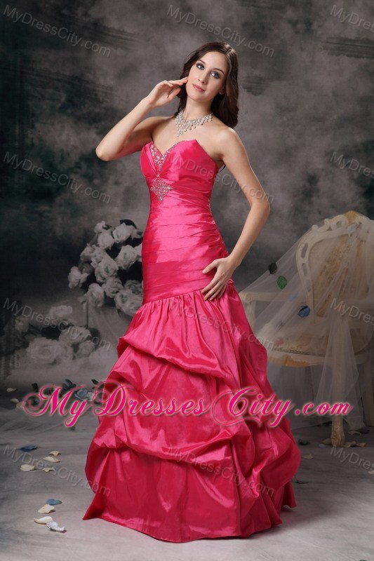 Remarkable Red Sweetheart Beaded Long Prom Dress