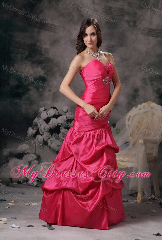 Remarkable Red Sweetheart Beaded Long Prom Dress