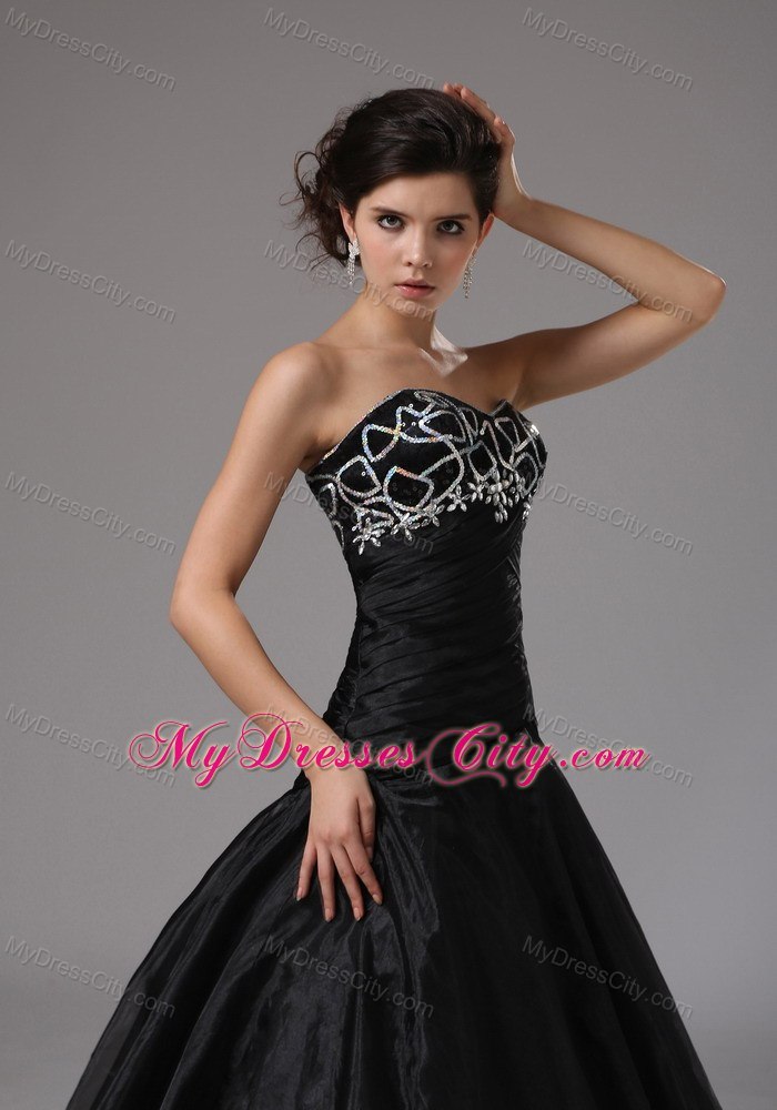 Sweetheart Black Organza Prom Dress With Brush Train And Beading