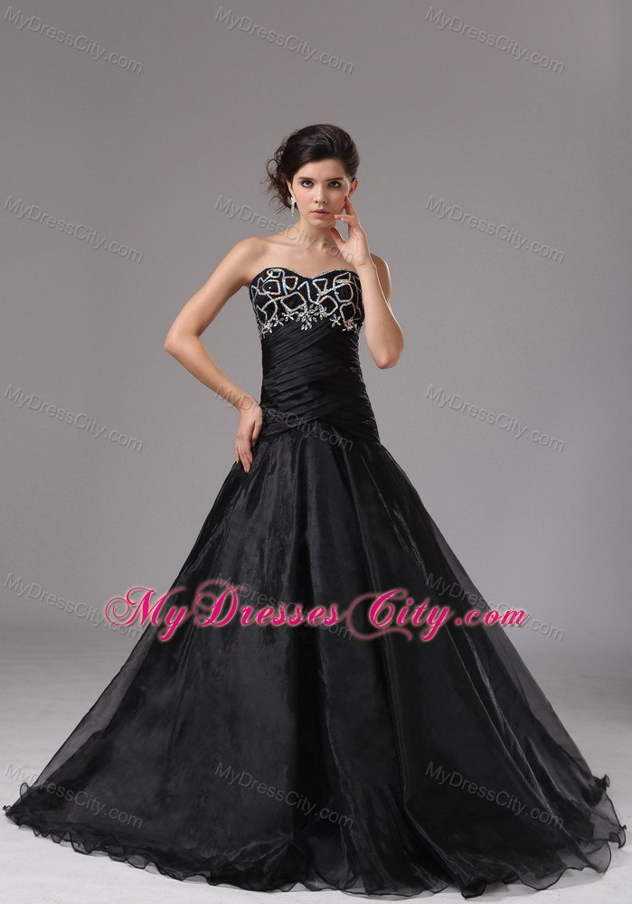 Sweetheart Black Organza Prom Dress With Brush Train And Beading