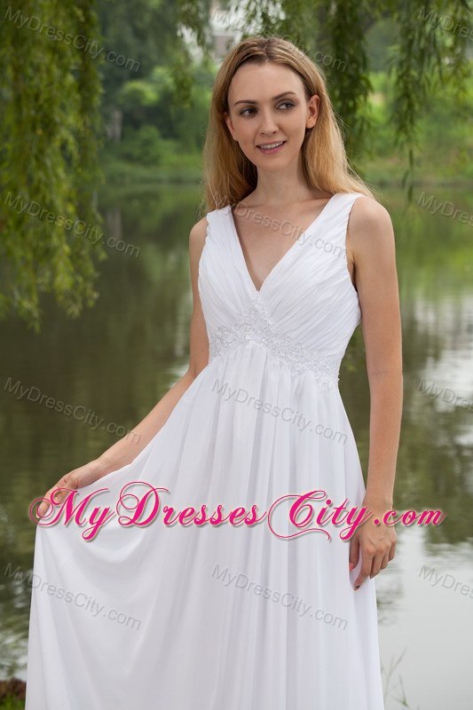 Beautiful Empire Dress with Plunging Neckline Appliques Prom Dress