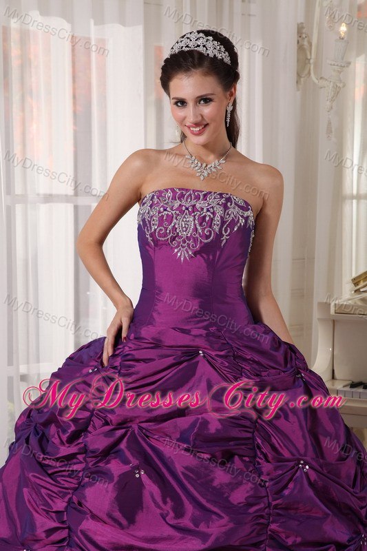 Latest Styles Beading Pick-Ups Purple Quinceanera Gowns 2013