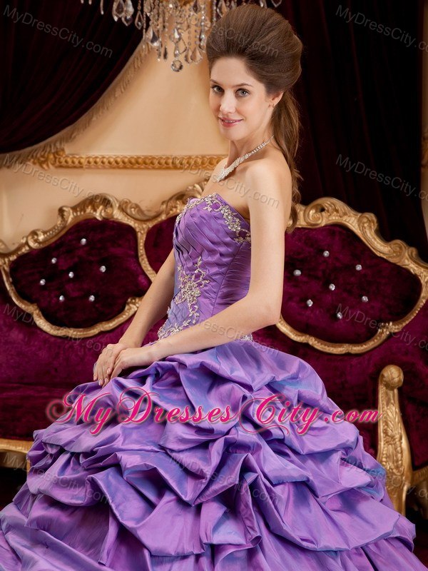 Purple Sweetheart Appliques Taffeta 2013 Quinceanera Gowns