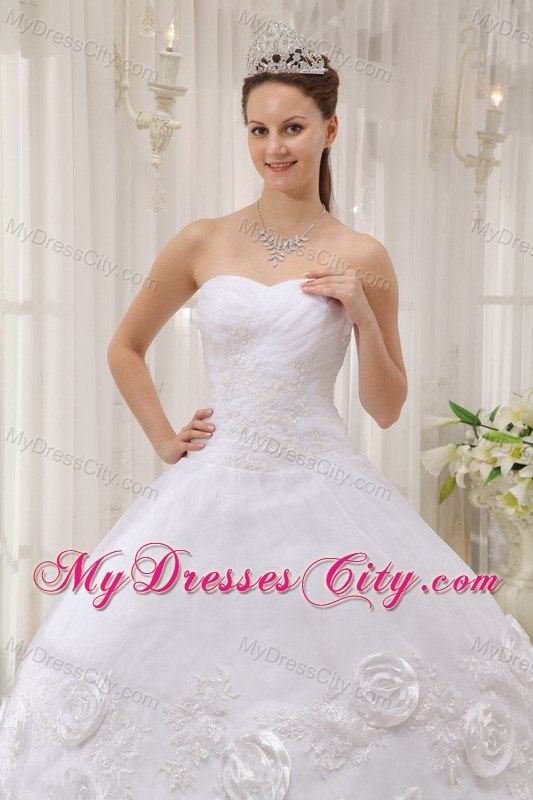 Pretty Flowers Appliques Sweetheart 2013 White Quinceanera Gowns