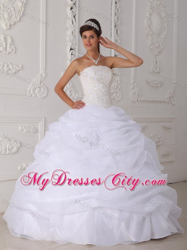 Pretty Strapless Lace Pick Ups White Quinceanera Gowns For Cheap