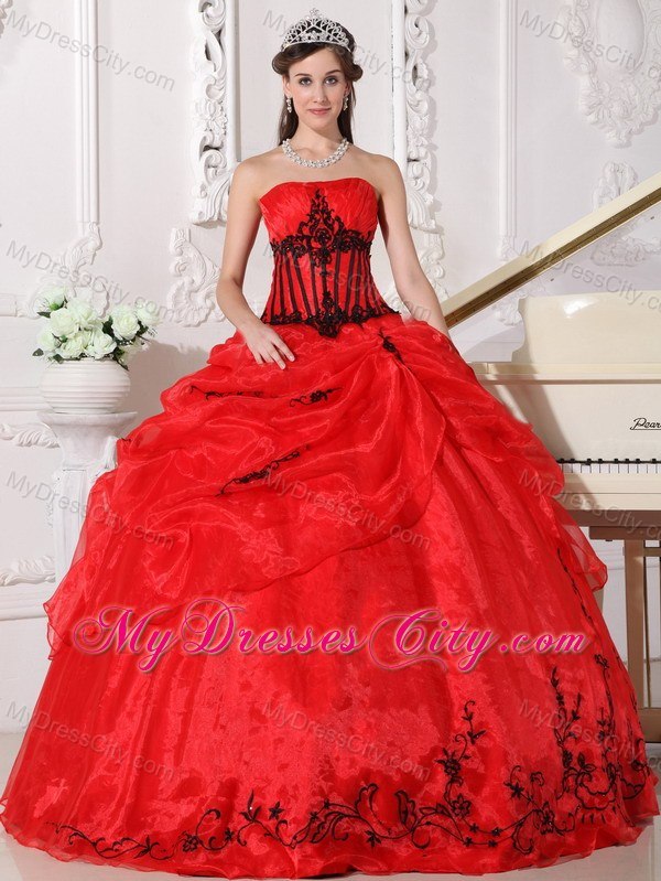 Black Embroidery Strapless Pick Ups Red Quinceanera Dresses