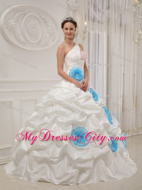 One Shoulder Blue Flowers White Dresses For Sweet 16 With Pick Ups