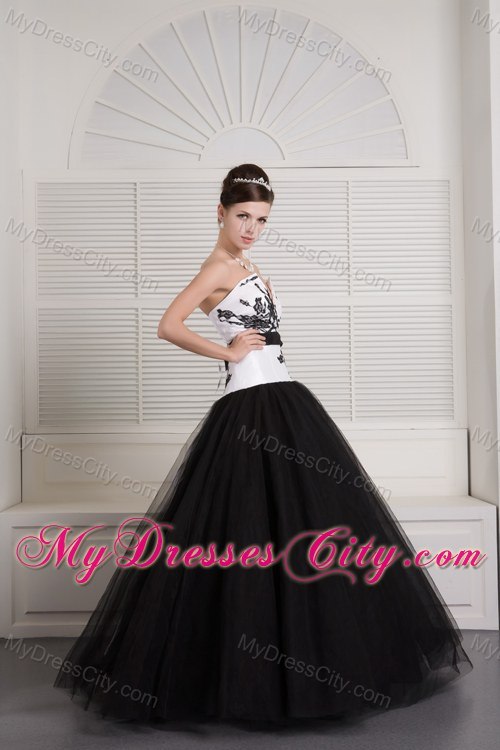 Sexy V-neck Appliques Tulle White and Black Quinceanera Party Dresses