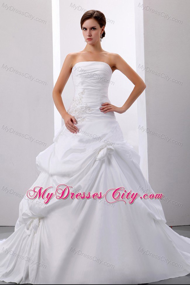 Pickups and Appliques Strapless Taffeta Wedding Dress For