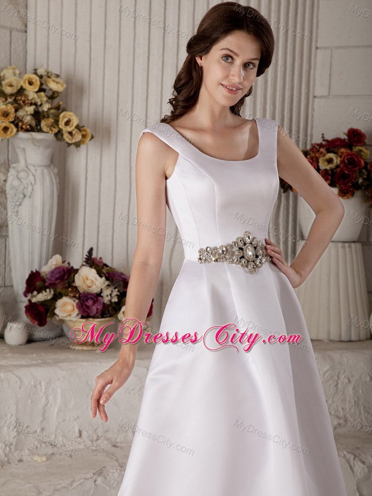 Luxurious Princess Scoop Court Train Bridal Gowns with Beading Sash