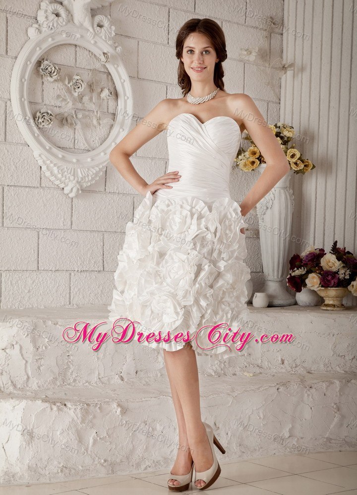 Ruched Sweetheart Knee-length Wedding Dress with Rolling Flowers