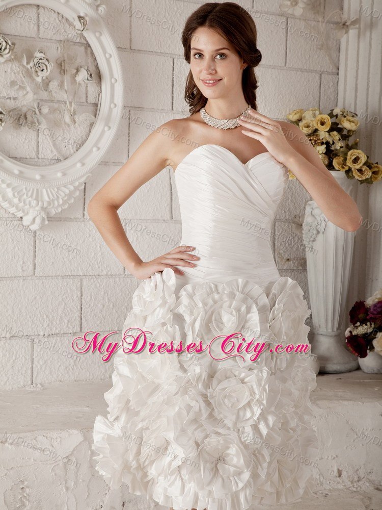 Ruched Sweetheart Knee-length Wedding Dress with Rolling Flowers