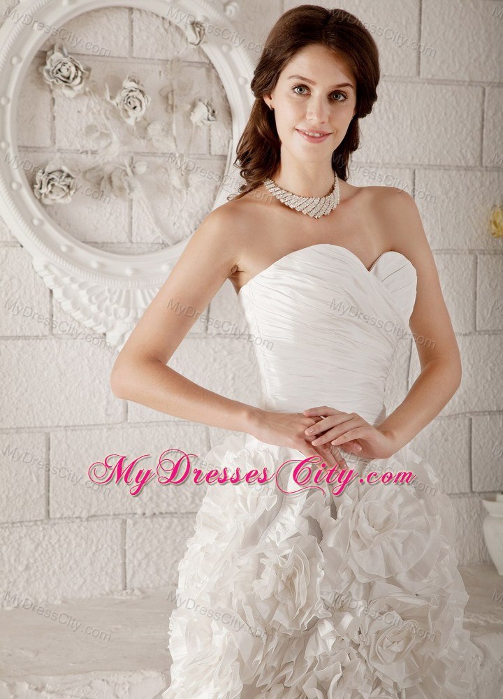 Ruched Sweetheart Knee-length Wedding Dress with Rolling Flowers