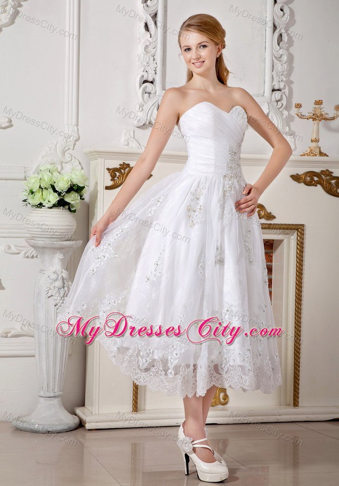 Tea-length Sweetheart Lace Appliques Wedding Dress with Ruche Decorated