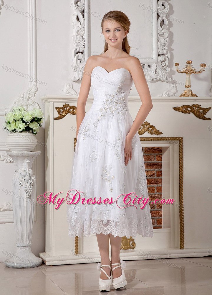 Tea-length Sweetheart Lace Appliques Wedding Dress with Ruche Decorated