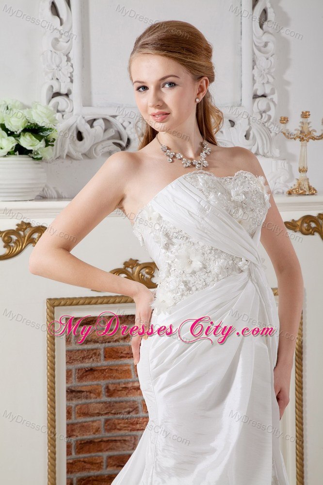 Clasp Handle Flowers Court Train Bridal Dress with Criss Cross in Front