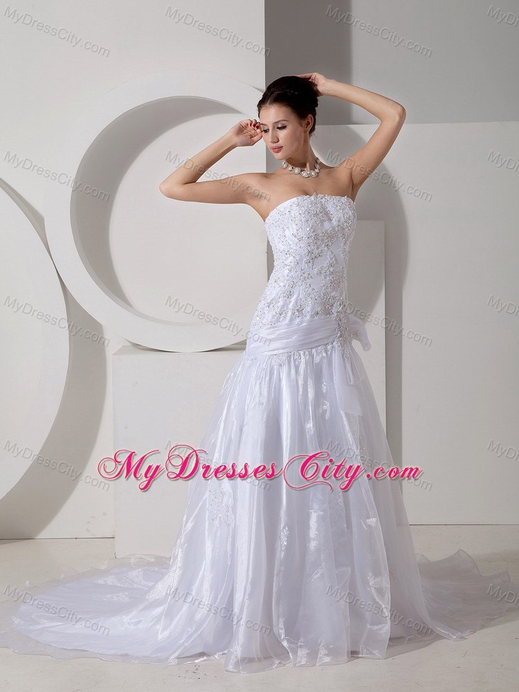 Beading Appliques Court Train Wedding Gown with Bowknot Decorated