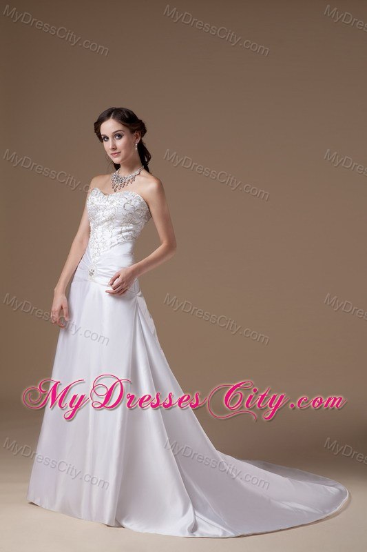 Clasp Handle Embroidery with Beading Satin Court Train Wedding Dresses