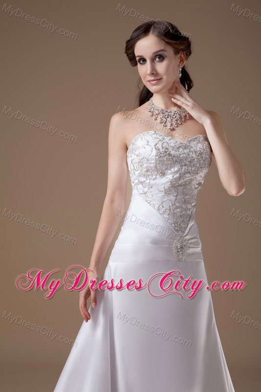 Clasp Handle Embroidery with Beading Satin Court Train Wedding Dresses