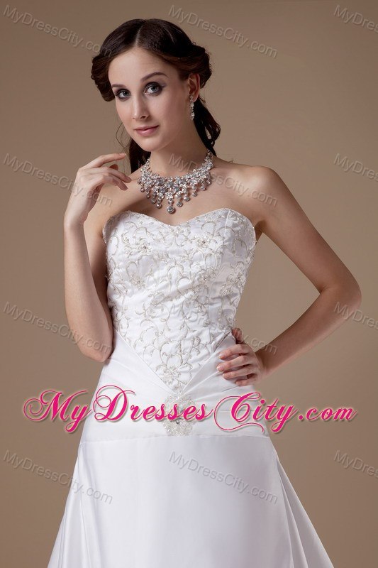 Clasp Handle Embroidery with Beading Satin Court Train Wedding Dresses