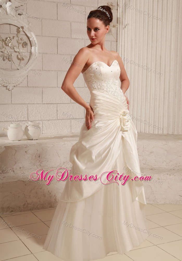 Pretty Appliques Ruching Flowers Taffeta 2013 Wedding Bridal Dresses