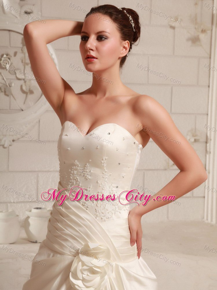 Pretty Appliques Ruching Flowers Taffeta 2013 Wedding Bridal Dresses