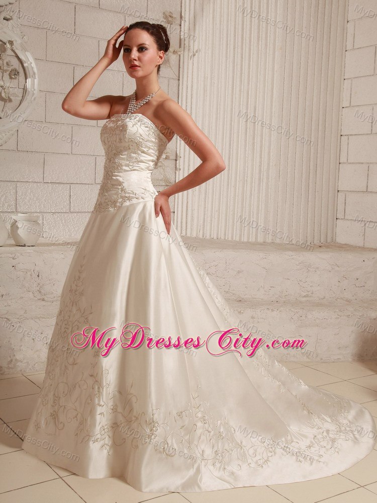 Elegant Embroidery on Satin Court Train Ivory Wedding Dresses for Church