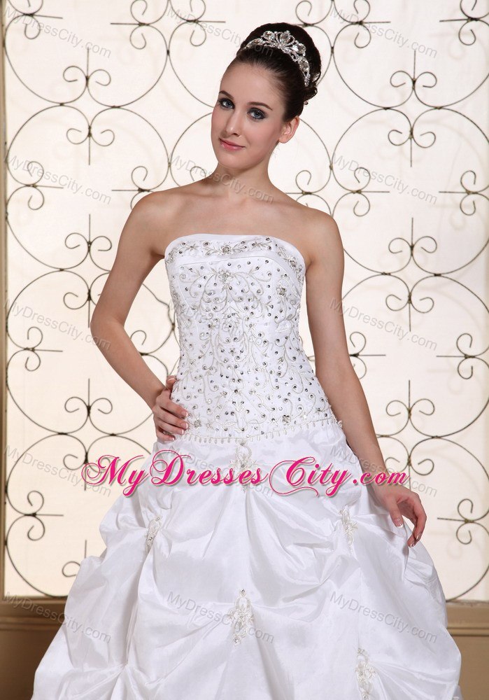 Pick Ups Court Train Wedding Bridal Gowns with Beading and Embroidery