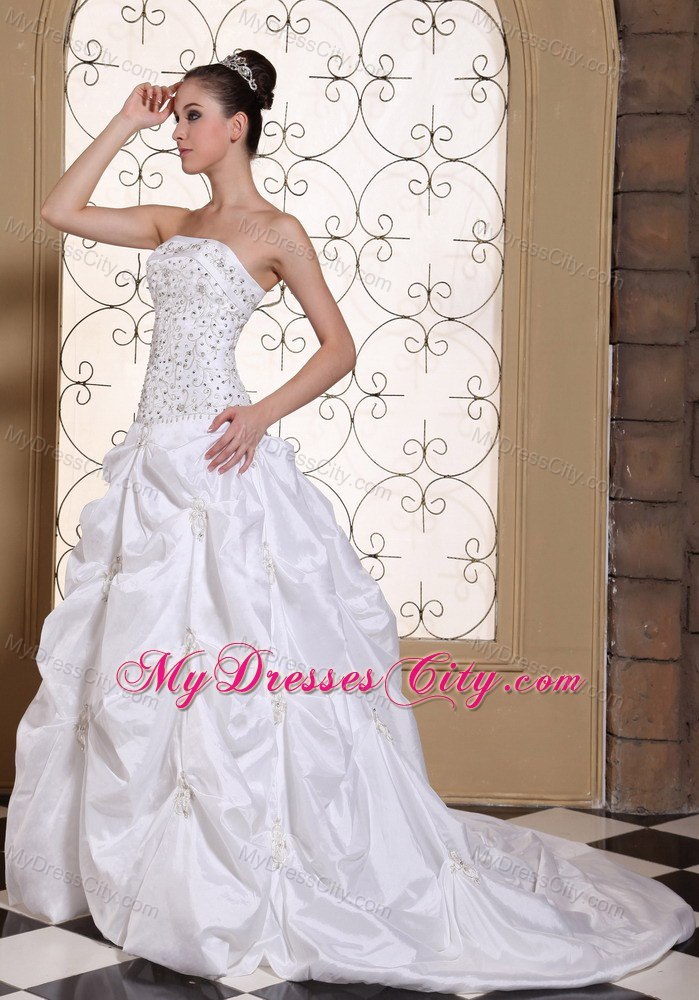 Pick Ups Court Train Wedding Bridal Gowns with Beading and Embroidery