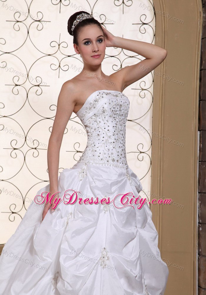 Pick Ups Court Train Wedding Bridal Gowns with Beading and Embroidery