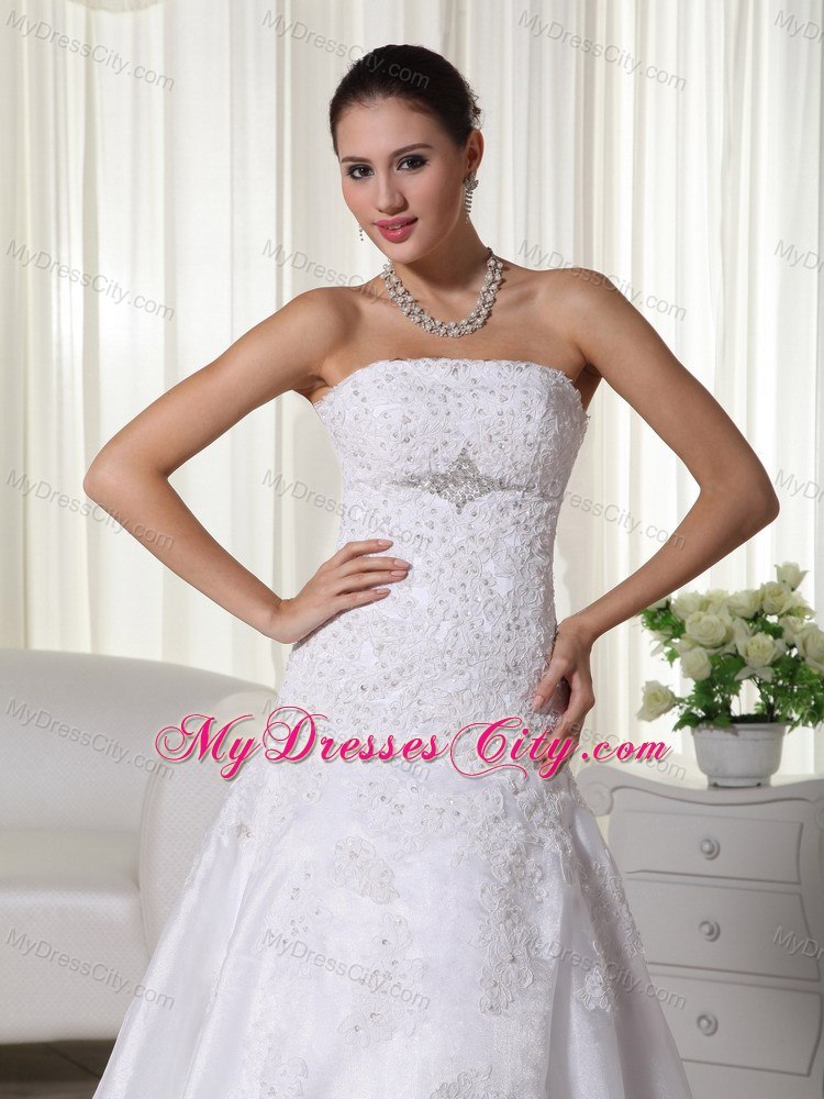 Popular Beaded Lace Court Train Strapless 2013 Garden Wedding Dress