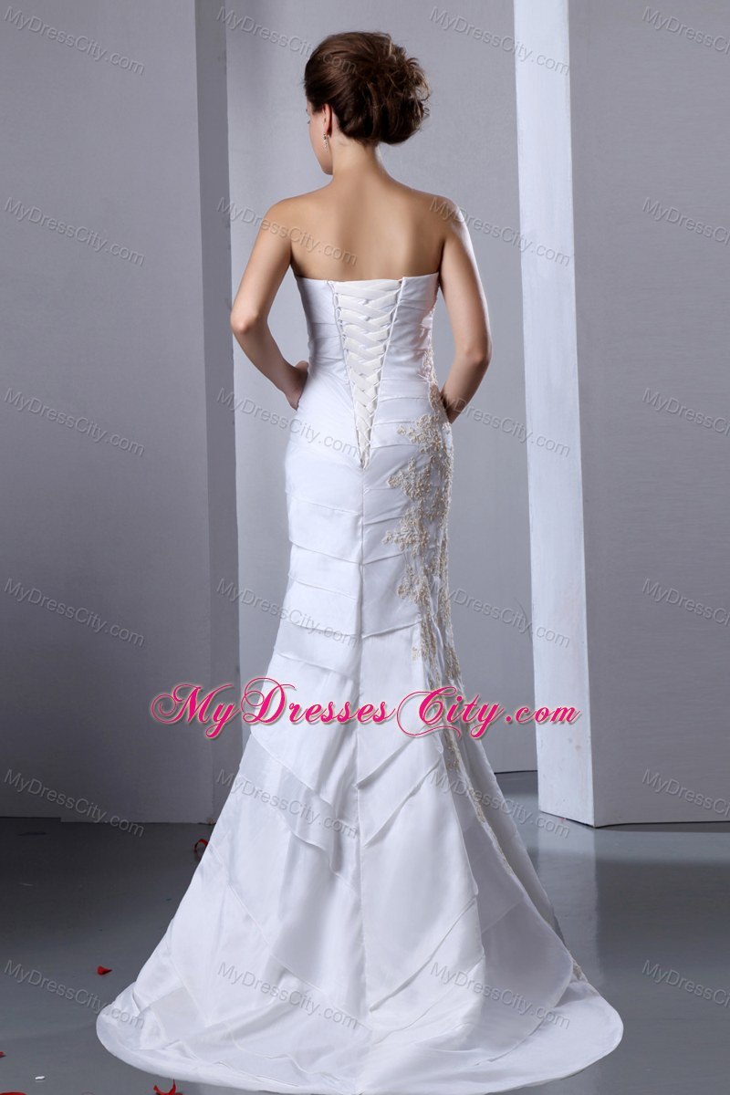 Elegant Sweetheart Ruffled Layers and Appliques Wedding Gowns