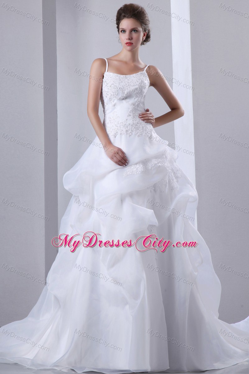 Fashionable Spaghetti Straps Court Train Appliques Wedding Dress