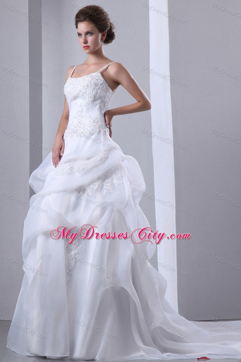 Fashionable Spaghetti Straps Court Train Appliques Wedding Dress