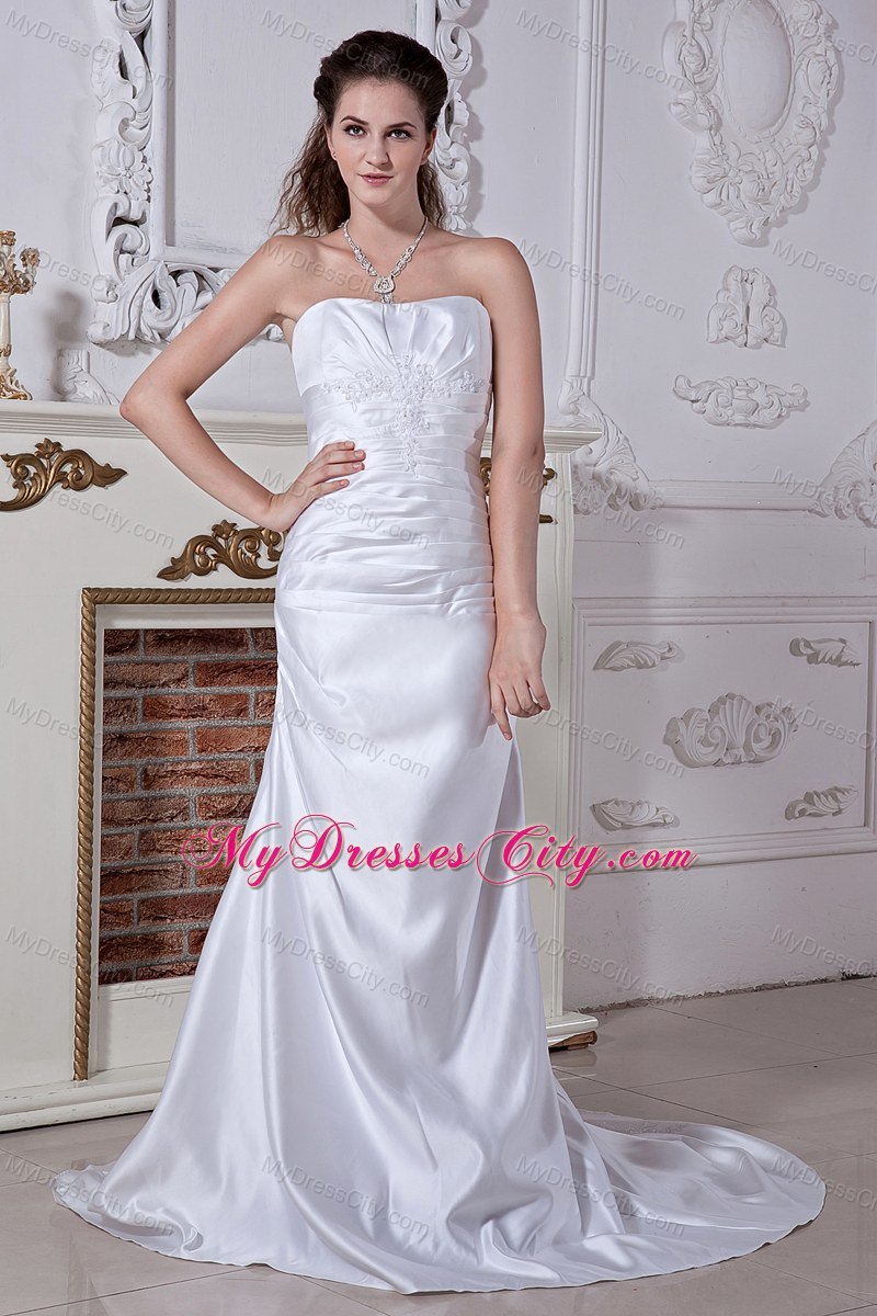 Inexpensive Strapless Ruches Embroidery Wedding Dress