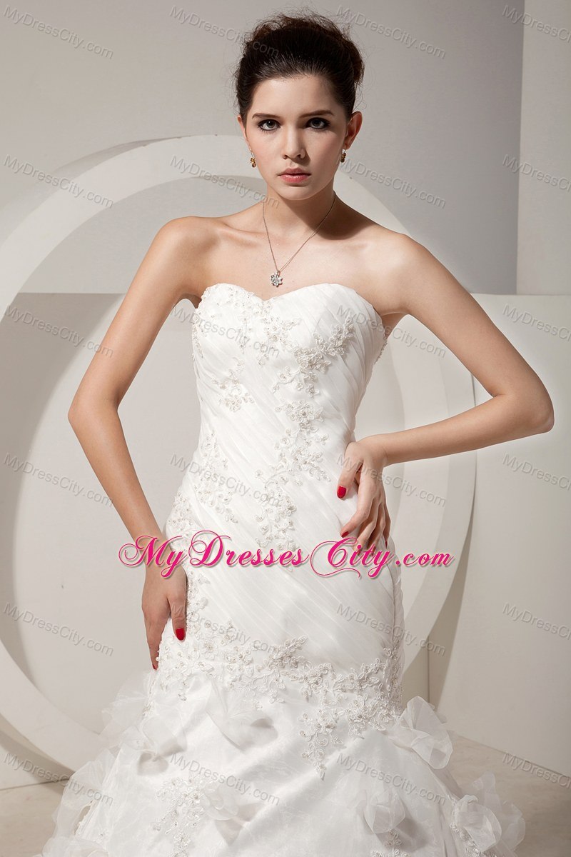 Special Mermaid Sweetheart Wedding Dress with Ruffles Appliques