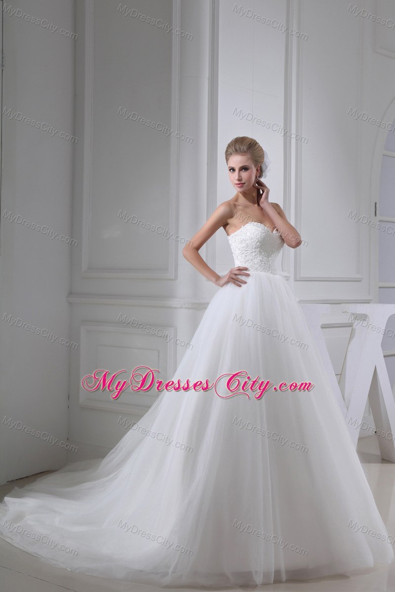 Appliques Sweetheart Chapel Train Wedding Dress for Cheap