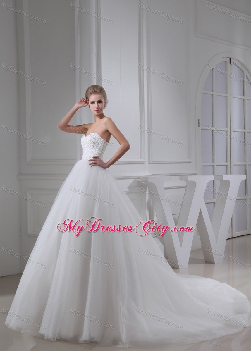 Appliques Sweetheart Chapel Train Wedding Dress for Cheap