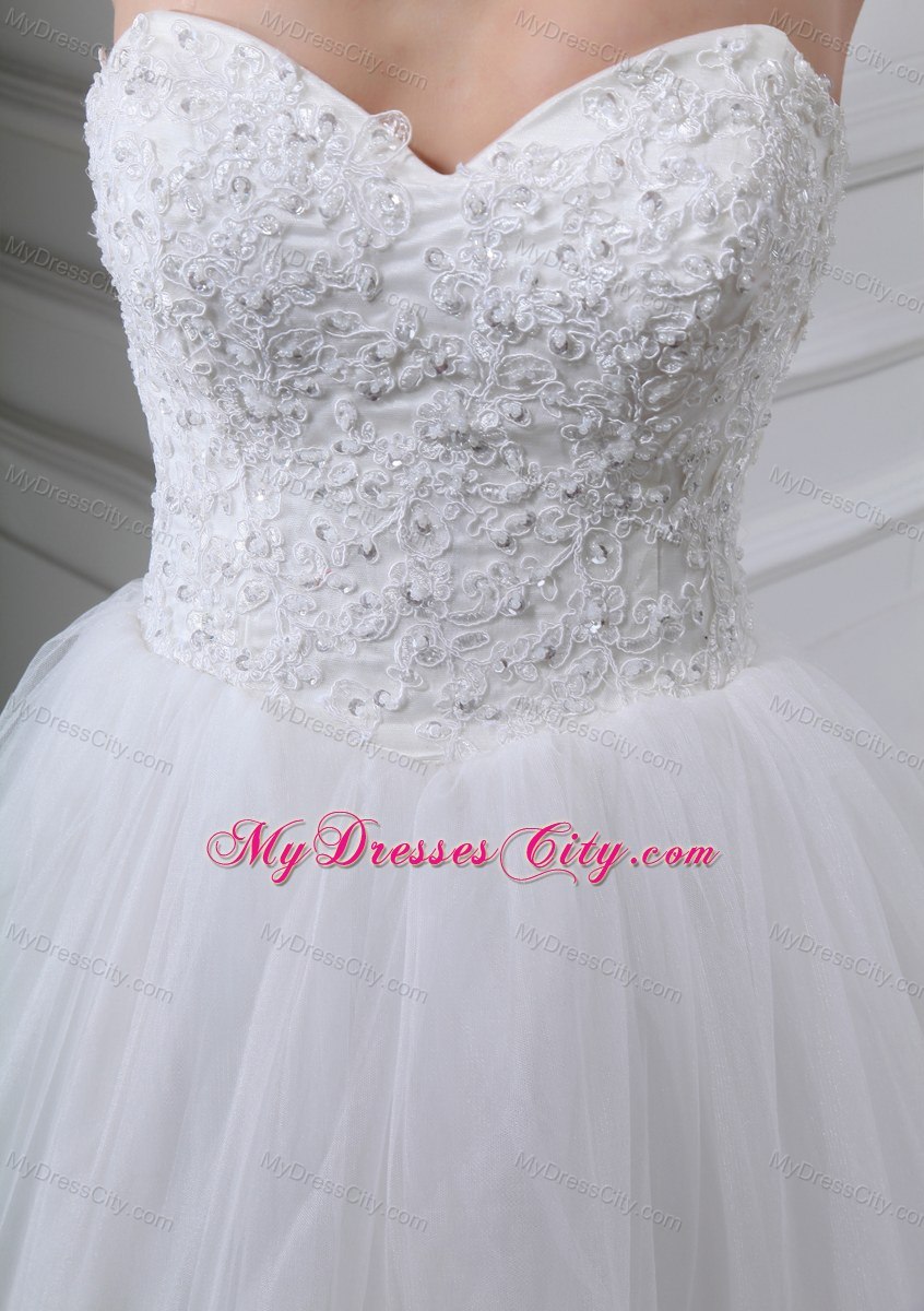 Appliques Sweetheart Chapel Train Wedding Dress for Cheap