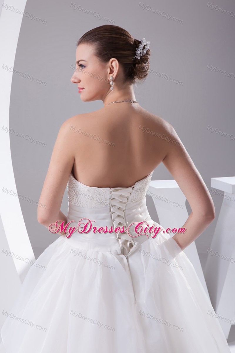 2013 Beautiful Ball Gown Sweetheart Appliques Wedding Dress