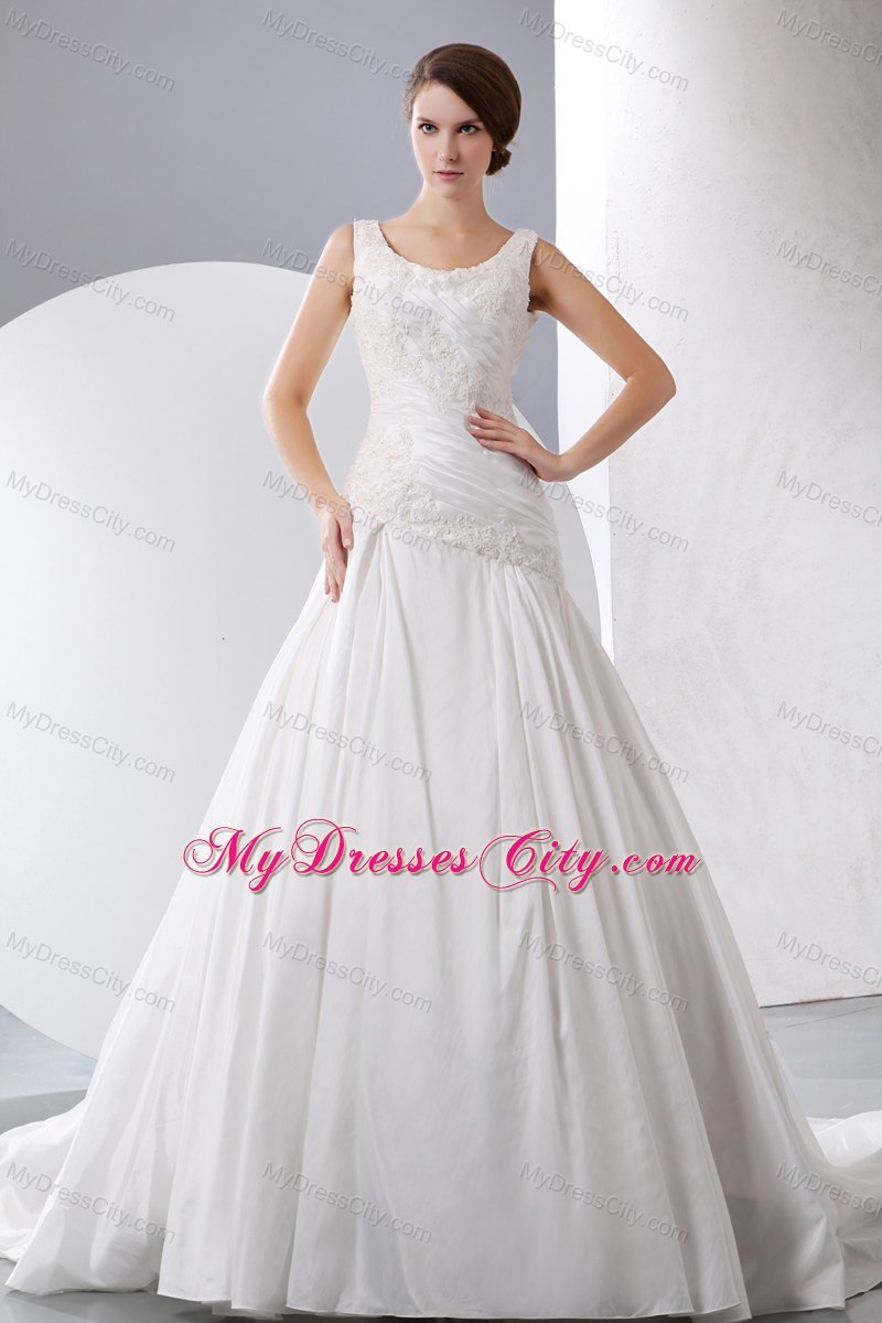 Elegant Scoop 2013 Bridal Dresses with Taffeta Appliques