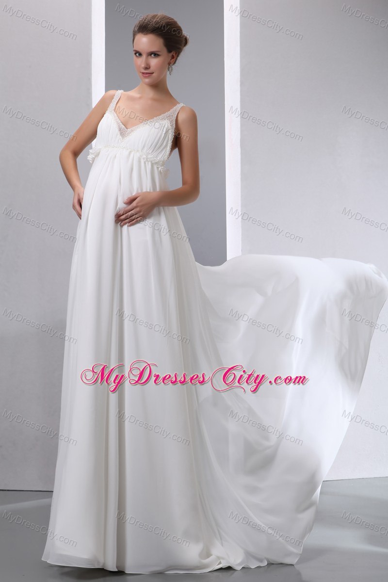 2013 Simple V-neck Backless Chiffon Ruches Wedding Dress